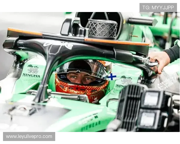 凯迪拉克F1车队超级碗广告发布黑白涂装，佩雷兹博塔斯领衔新车队